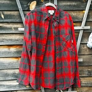Woolrich Men's  Red + Black Plaid Flannel shirt Sz S